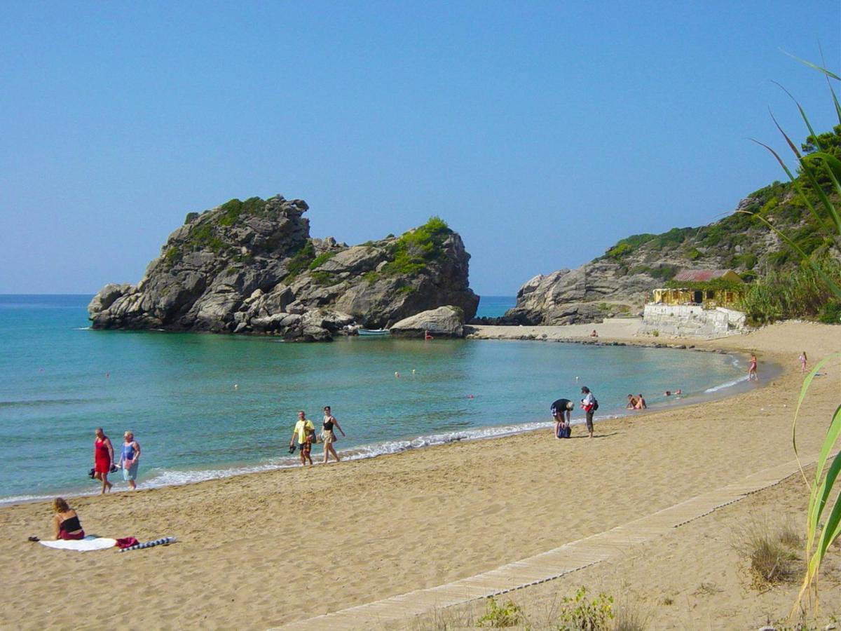 Apartments Escape With Swimming Pool On Pelekas Beach, Corfu Exterior foto